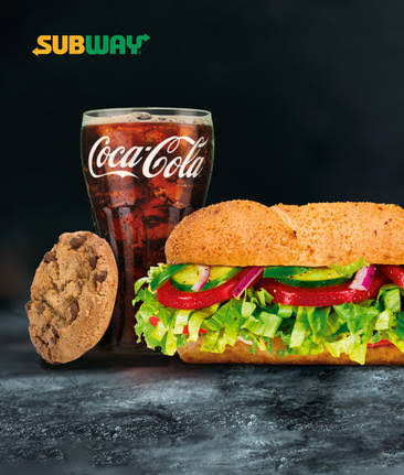 Subway Calls Emergency Meeting with 19,000 Outlets Amid Sales Crisis